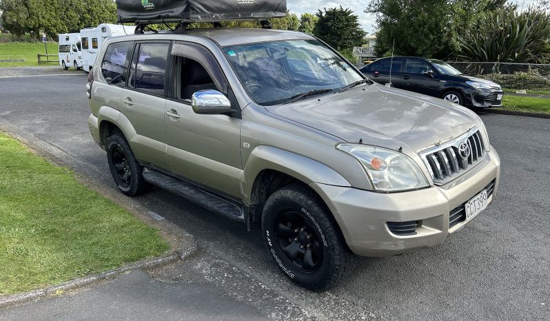 
								Toyota Prado Landcruiser 2004 Self Contained with Roof Tent full									