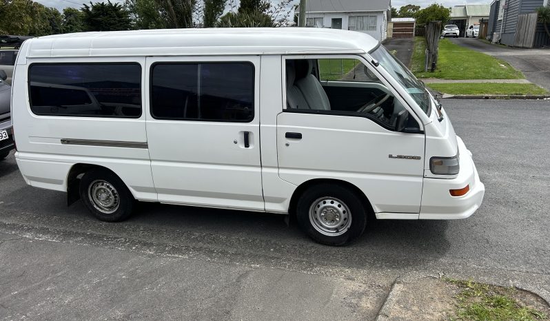 
								Mitsubishi L300 2002 Self Contained Campervan full									