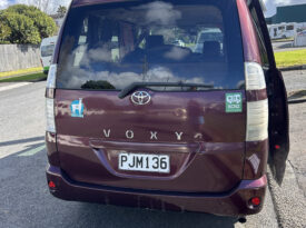Toyota Voxy 2007 Self Contained Campervan