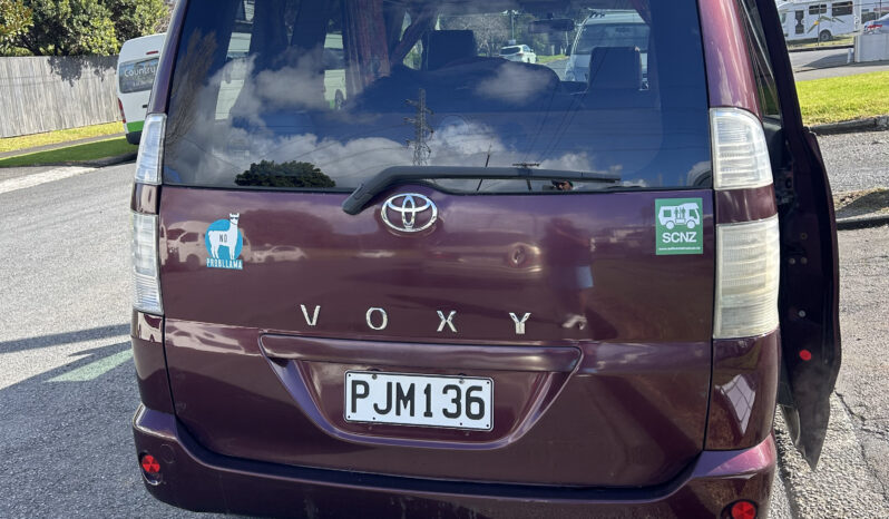 
								Toyota Voxy 2007 Self Contained Campervan full									