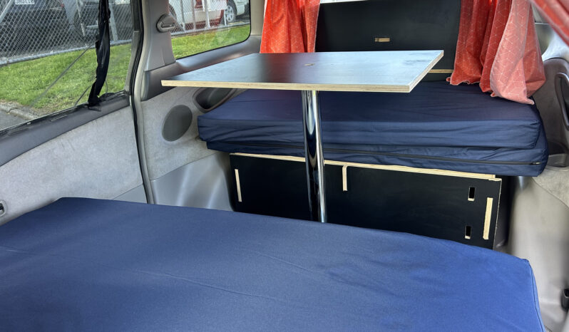 
								Toyota Estima 2001 Self Contained Campervan full									