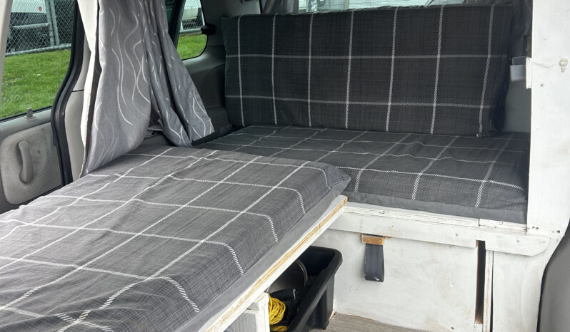 
								Mazda MPV 2003 Self Contained Campervan full									