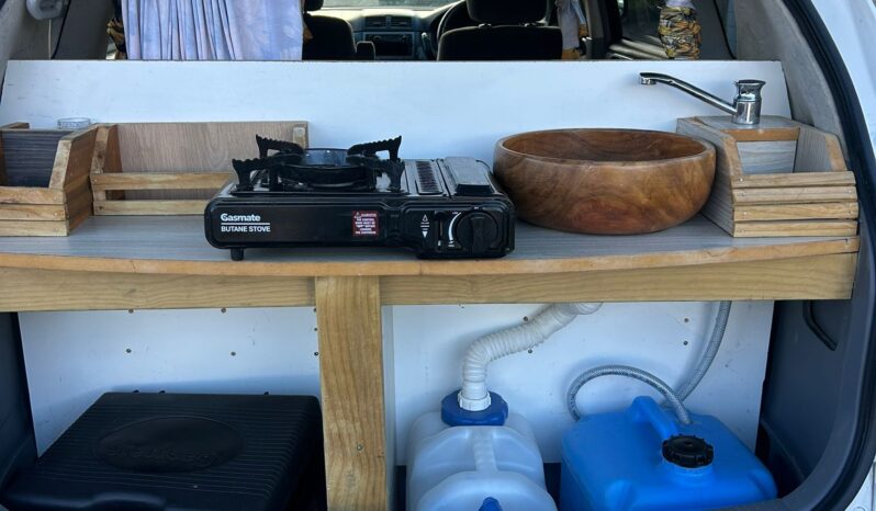 
								Toyota Ipsum 2001 Self Contained Campervan full									