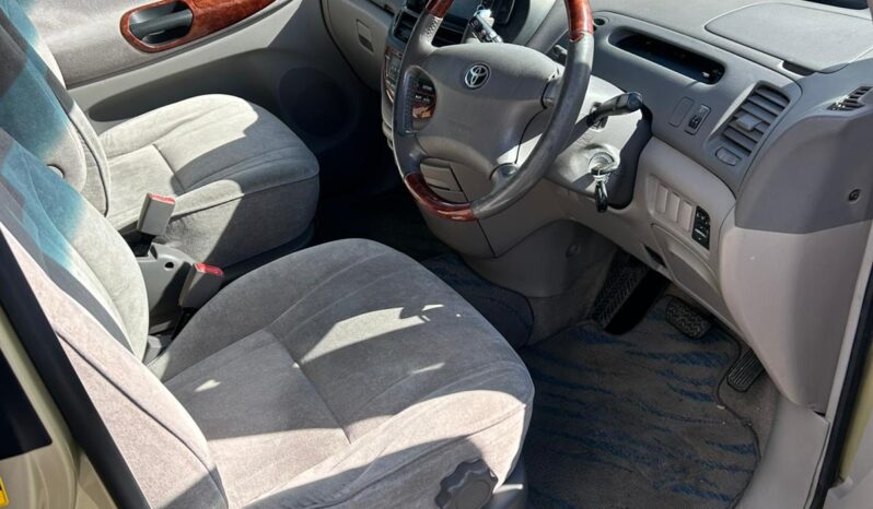 
								Toyota Estima 2000 Self Contained Campervan full									