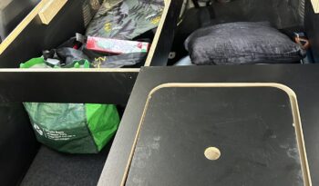 
									Toyota Ipsum 2004 Self Contained Campervan full								