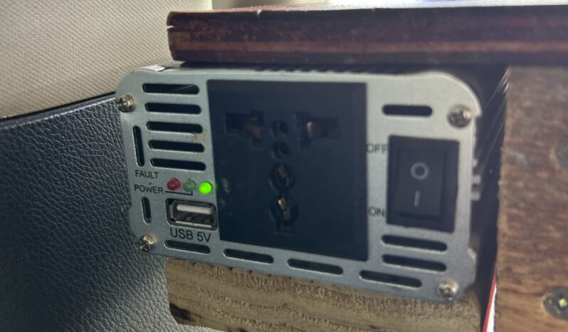 
								Honda Odyssey 2004 Self Contained Campervan full									