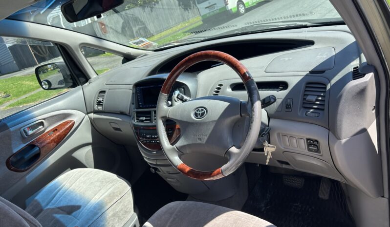 
								Toyota Estima 2000 Self Contained Campervan full									