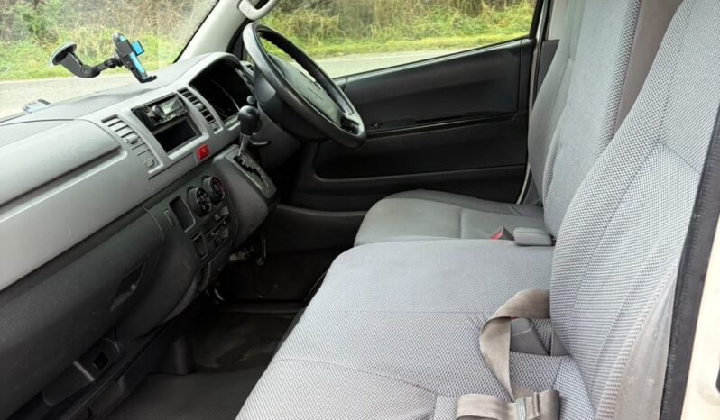 
								Toyota Hiace 2004 Self Contained Campervan full									