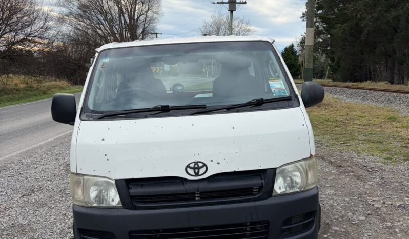 
								Toyota Hiace 2004 Self Contained Campervan full									