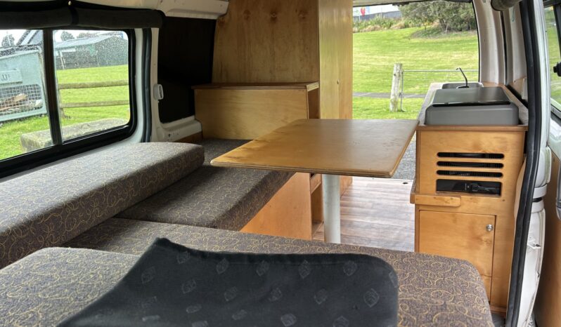 
								Toyota Hiace 2006 Highroof Self Contained Campervan full									
