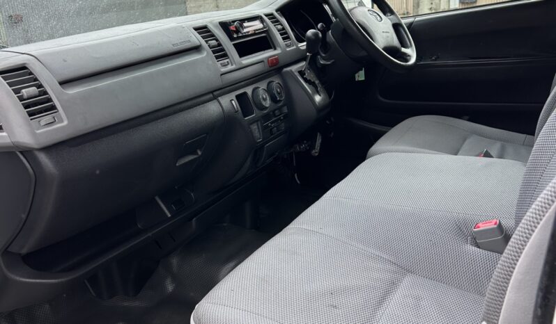
								Toyota Hiace 2006 Highroof Self Contained Campervan full									